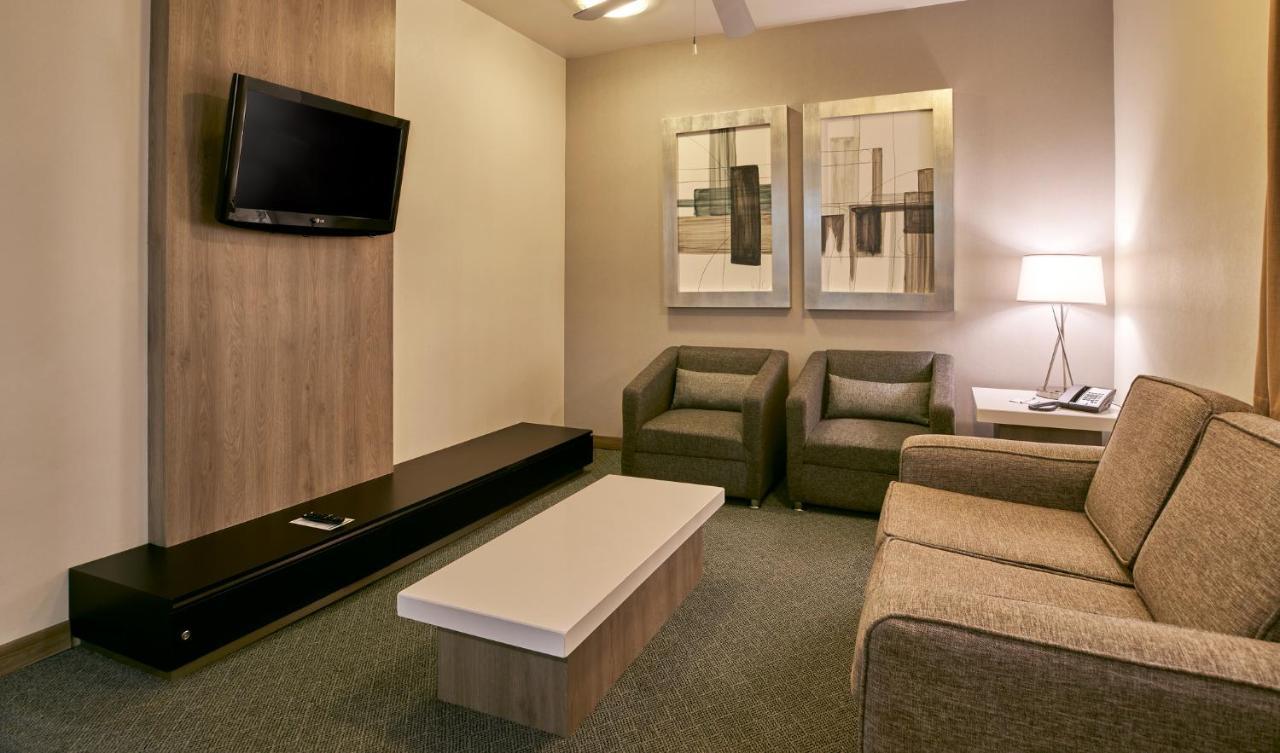 Holiday Inn Hotel & Suites Chihuahua By Ihg Kültér fotó